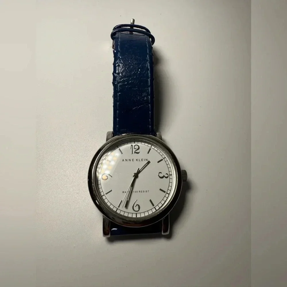 Anne Klein Silver Tone MOP Dial Watch blue needs new battery’s